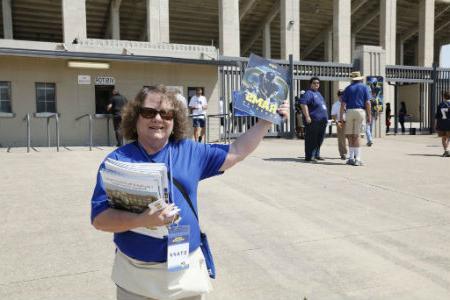 Texas Wesleyan’s inaugural football season is underway and the university is recruiting faculty, staff, alumni and students to volunteer on Game Day to help with everything from selling and taking tickets to driving golf carts.